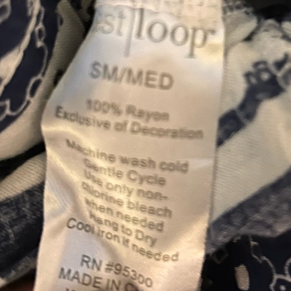 West loop shorts - Picture 2 of 4